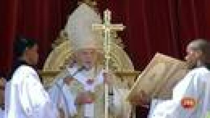 El papa imparte la bendición 'Urbi et orbi'