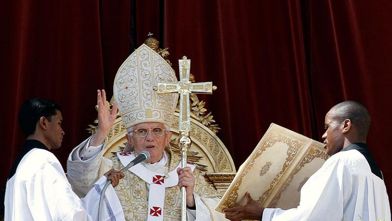 El papa imparte la bendición 'Urbi et orbi'