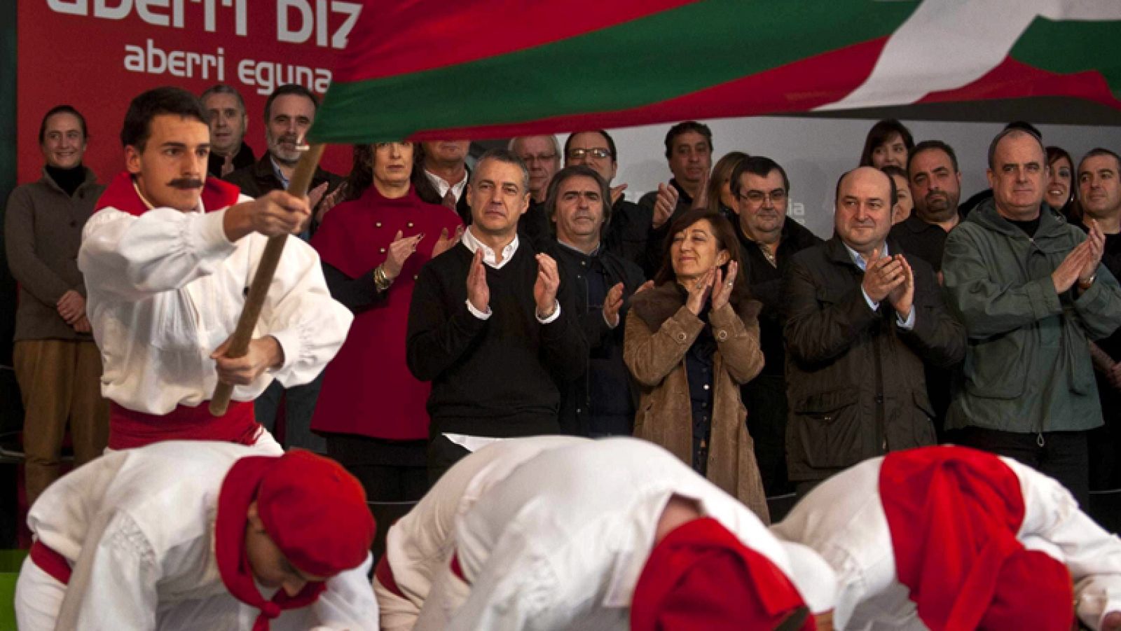 Urkullu pide a Rajoy que se mueva para lograr la paz porque cree que "es posible"