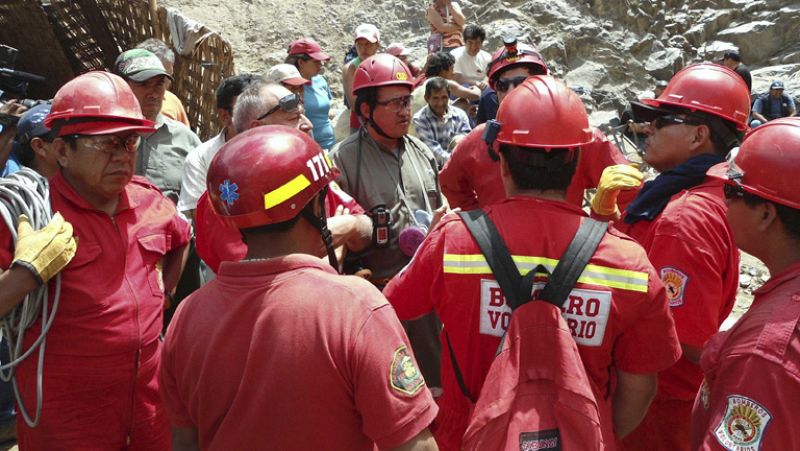 El Gobierno peruano pide ayuda  de expertos para el rescate de sus mineros 