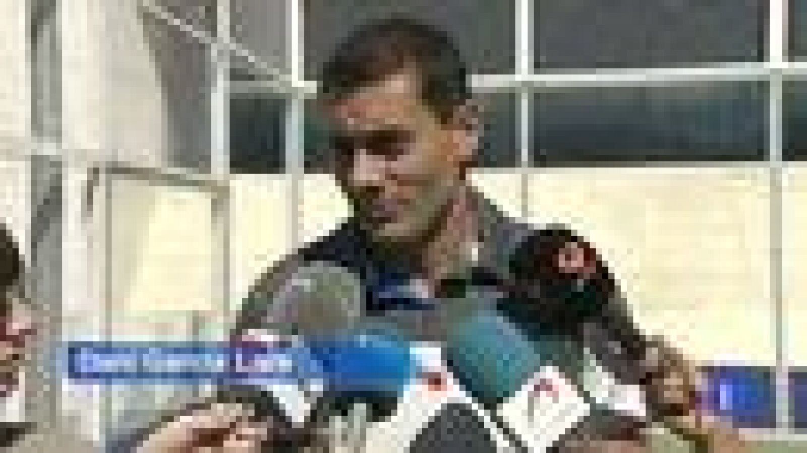 Siempre que Atlético de Madrid y Real Madrid se ven la caras se organizan previamente todo tipo de encuentros deportivos entre veteranos de uno y otro equipo. Es lo que ha sucedido esta mañana con el pádel como excusa para juntar a los que fueron pro