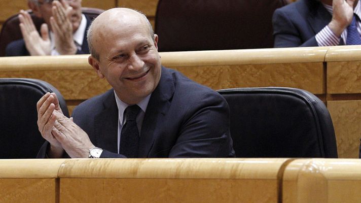 Telediario 1 - Recortes en sanidad y educación