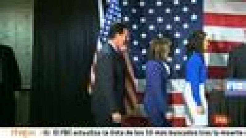 Santorum se retira de las primarias republicanas