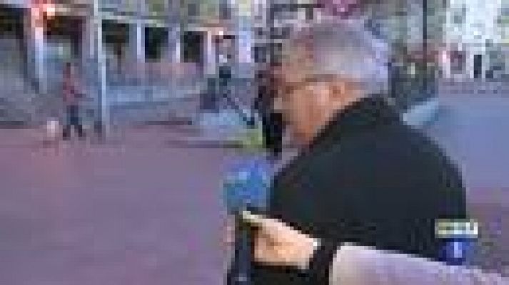 Telediario 1 - La afición atlética y madridista 'se moja' de cara al derbi