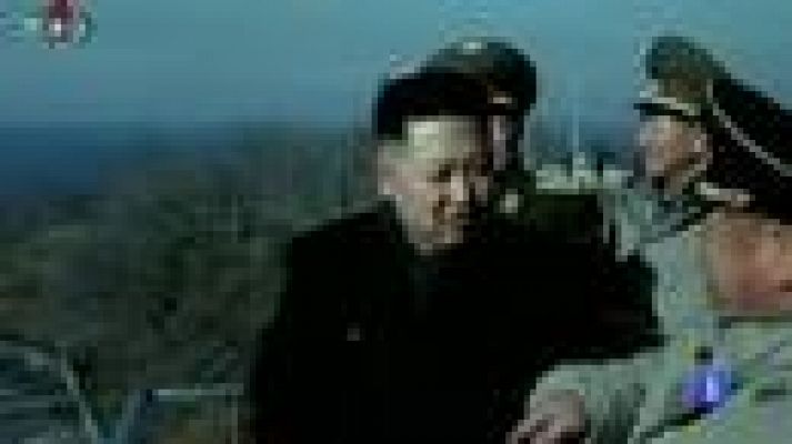 Telediario 1 - Suspensión del cohete en Corea