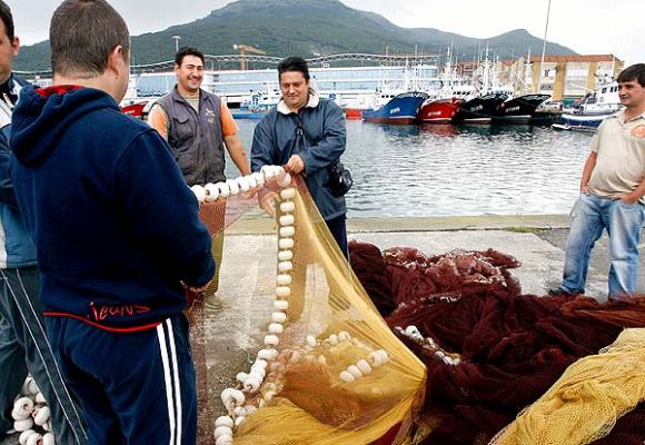  - Los pescadores negocian los paros