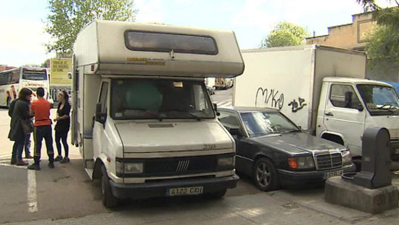 Cerca de 350 personas viven en coches, furgonetas o caravanas en Barcelona