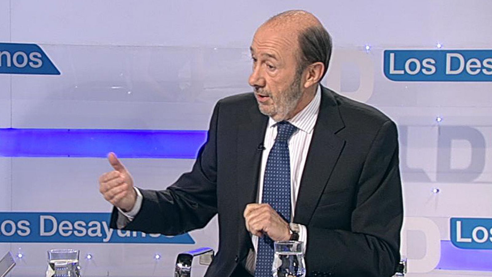 Debate entre los partidos políticos por el viaje del rey a África