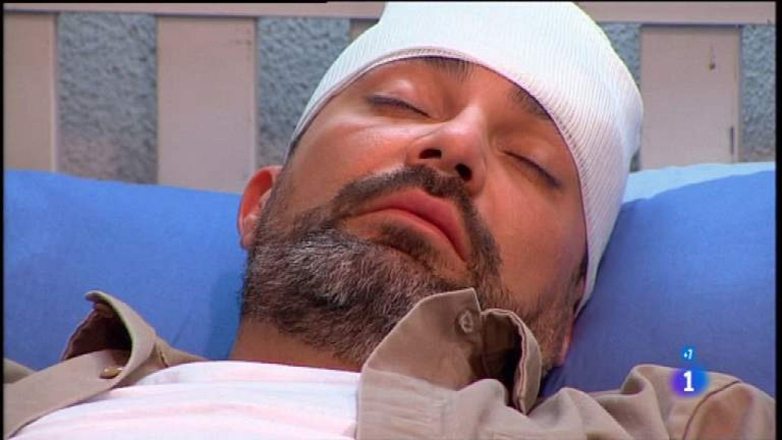 Cielo rojo - Capítulo 67 - Andrés es agredido y vuelve a caer en manos de Aleida - ver ahora