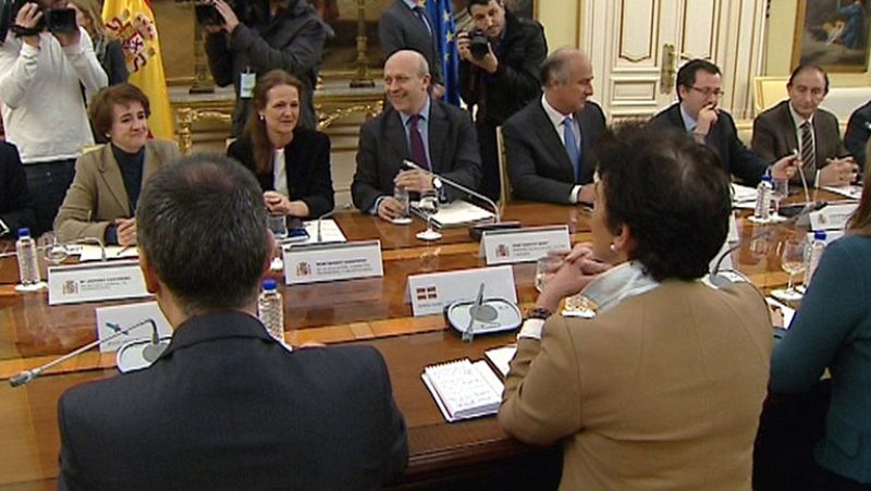 Se aumentarán las horas de clase y el número de alumnos por clases