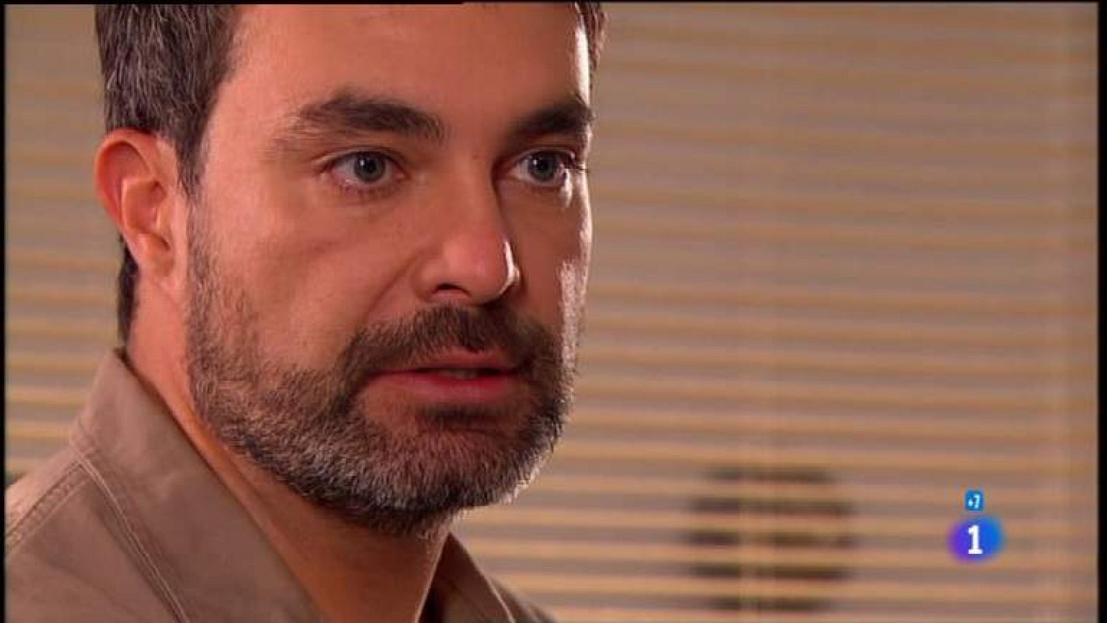 Cielo Rojo - Capítulo 70 - A pesar de las amenazas de Aleida, Andrés se resiste a caer en sus redes - Ver ahora