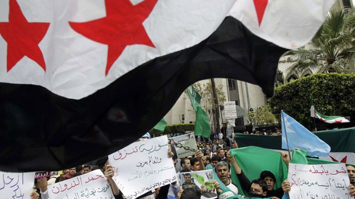 Informativo 24h - Más de 60.000 refugiados abandonan Siria, donde la misión de la ONU estará activa en unos días