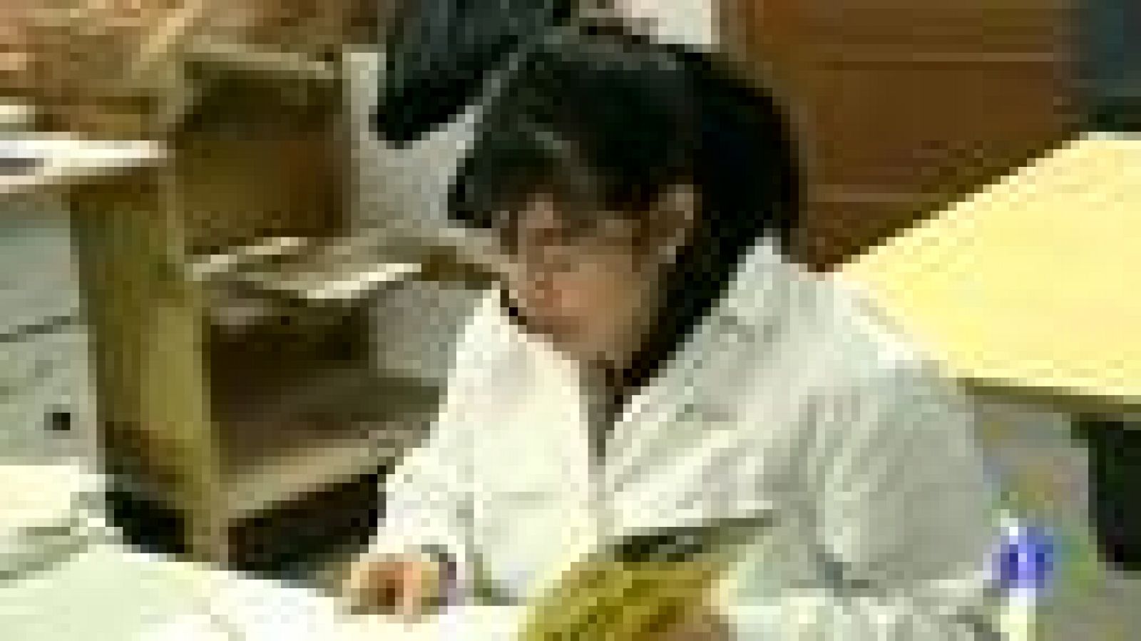 Ocho personas excluidas socialmente escriben y encuadernan sus propios libros