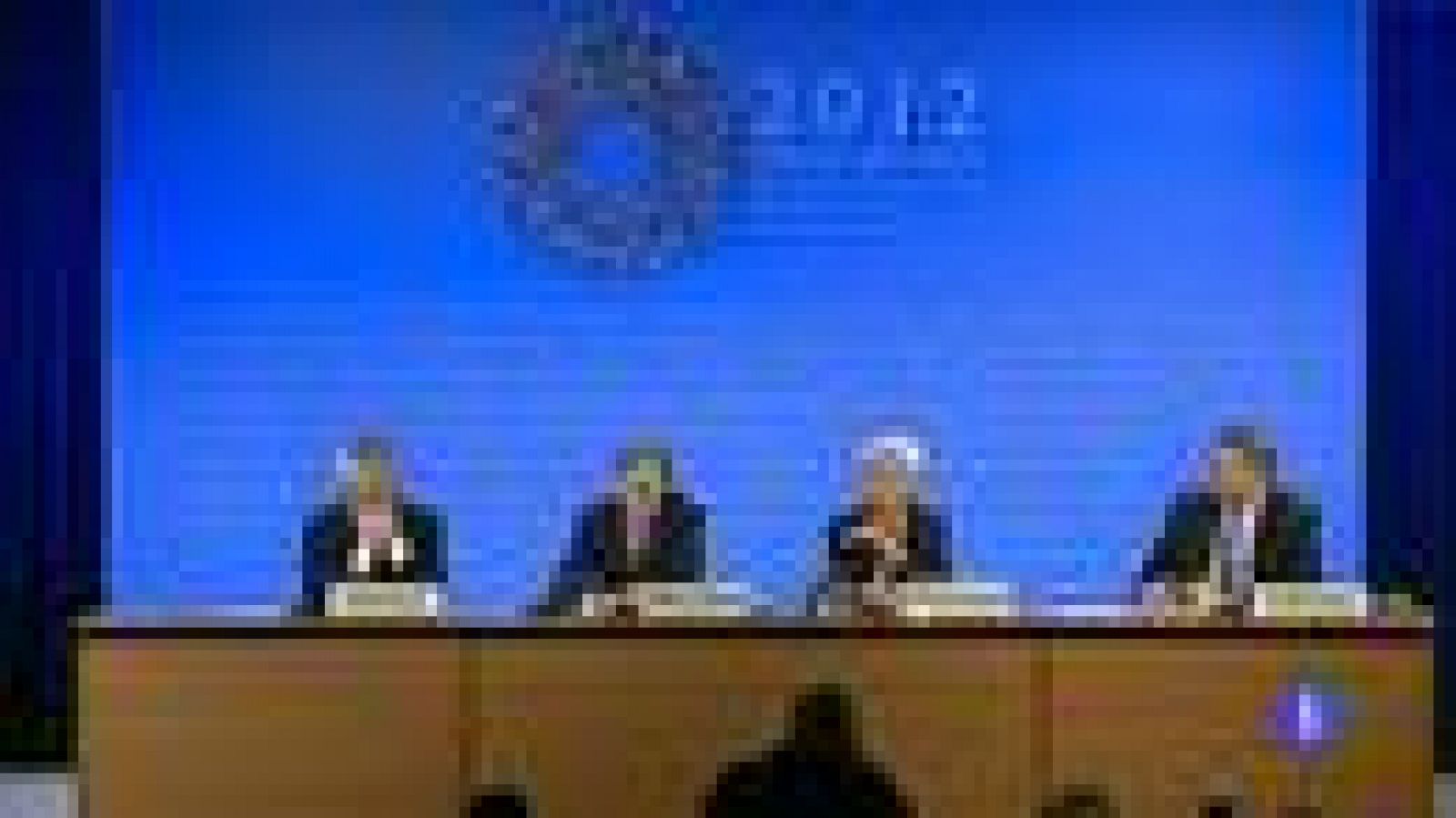 Luis de Guindos asegura que no habrá ayudas públicas para sanear la banca