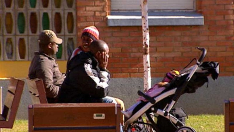 Los inmigrantes que no tengan permiso de residencia en vigor no podrán acceder a la tarjeta sanitaria 