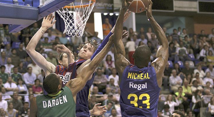 Baloncesto en RTVE - Unicaja 57-89 Barcelona Regal