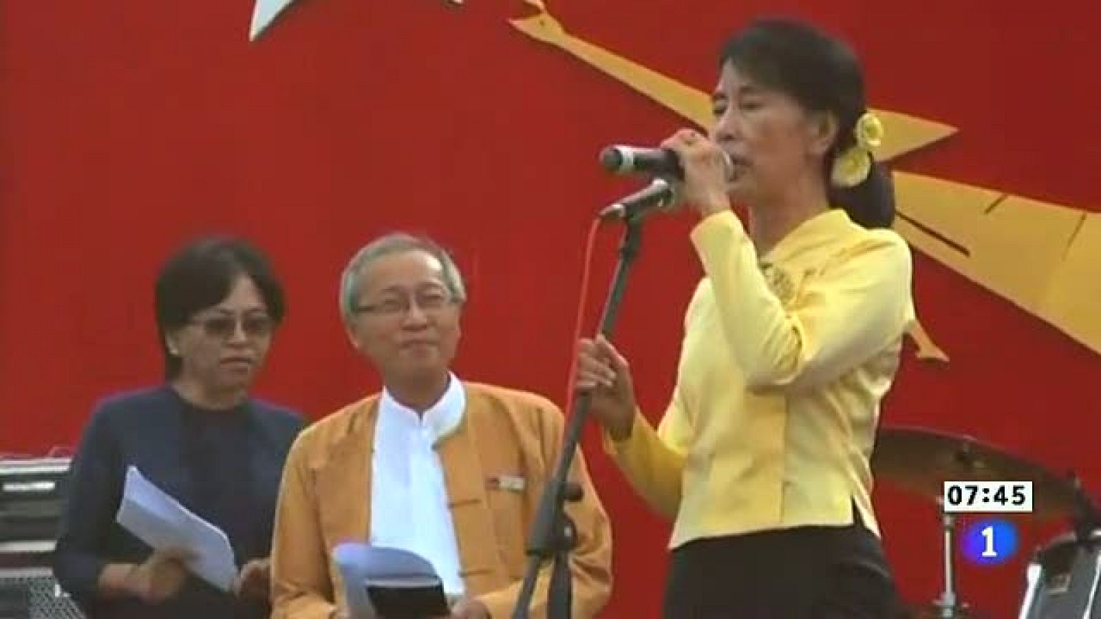 Telediario 1: La líder opositora birmana se niega a jurar la constitución para entrar en el Parlamento  | RTVE Play
