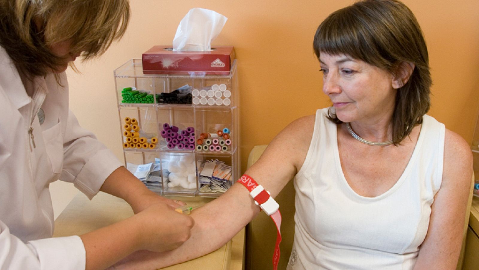 La Noche Temática - Tóxicos, una amenaza silenciosa - Avance - La noche temática | Ver