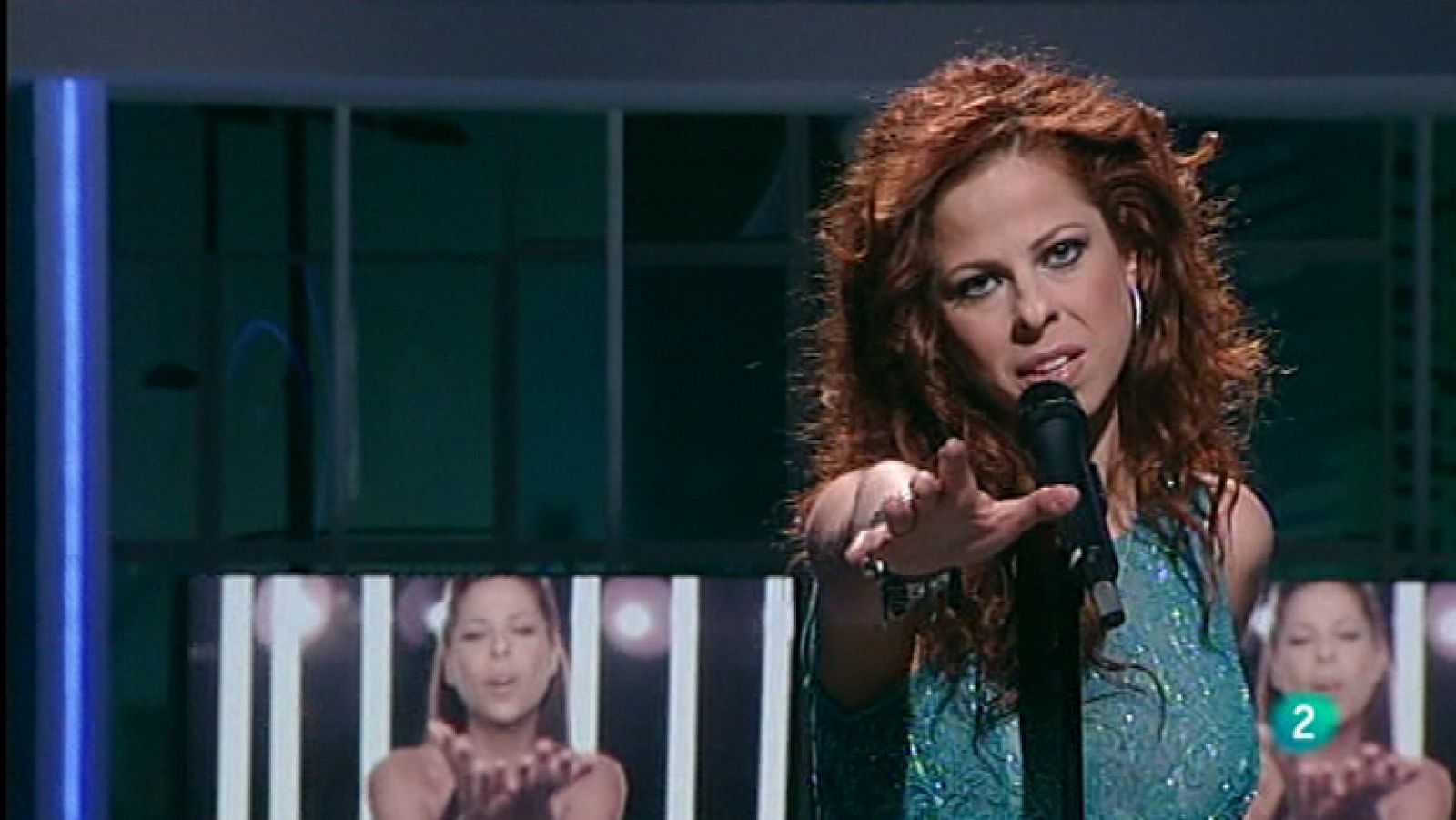Pastora Soler visita el programa 'Para todos La 2' para cantar "Quédate conmigo", tema con el que representará a España en Eurovisión 2012 el próximo mes de mayo.