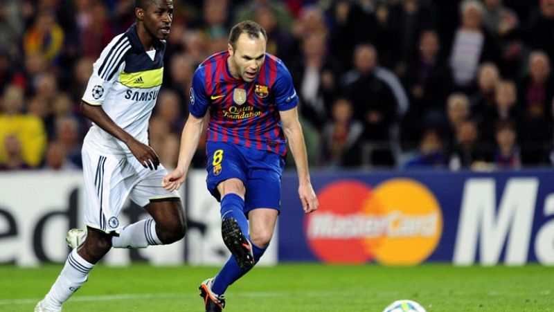 Iniesta amplía la cuenta (2-0) 