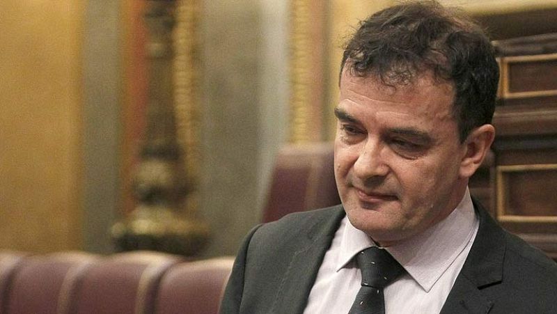  Bosch (ERC) acusa al Gobierno de seguir con el "expolio" a Cataluña y Montoro le reprocha las facturas ocultas