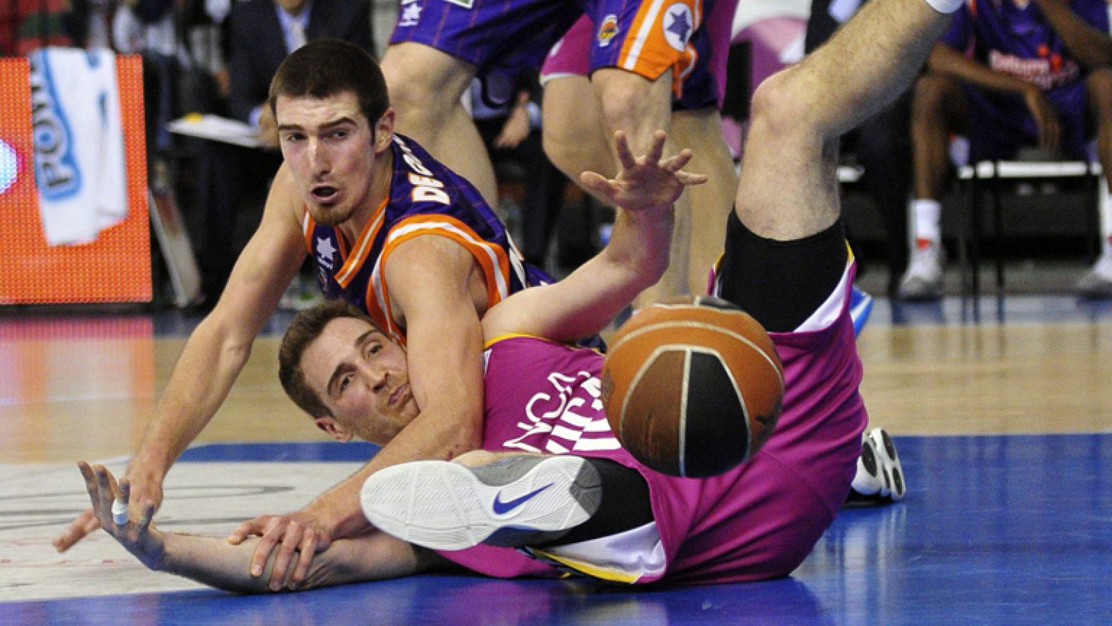 Banca Cívica 65-58 Valencia Basket - Baloncesto en RTVE | Ver