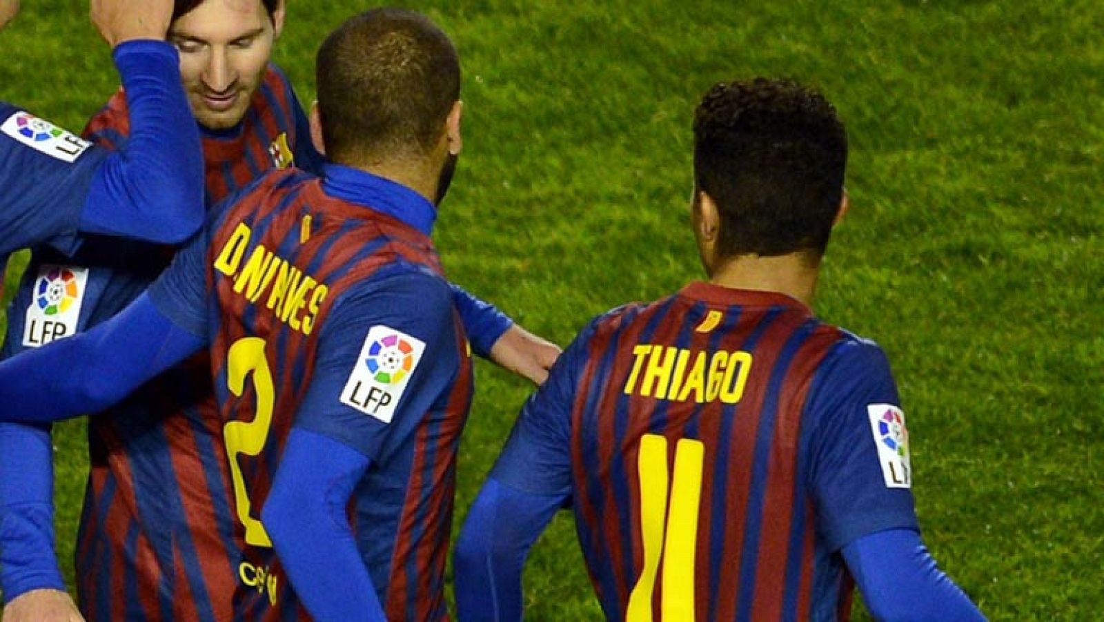 Guardiola critica el baile de Thiago y Alves 