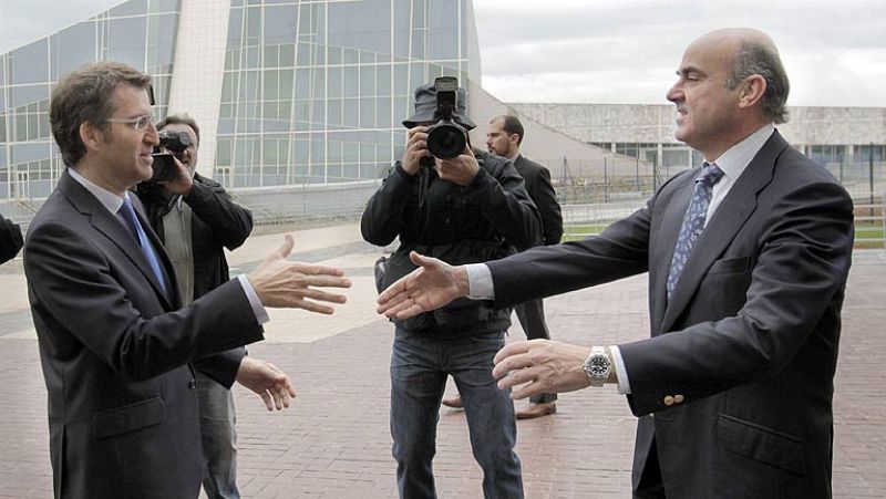 De Guindos: El Gobierno está tomando las decisiones para modificar el rumbo