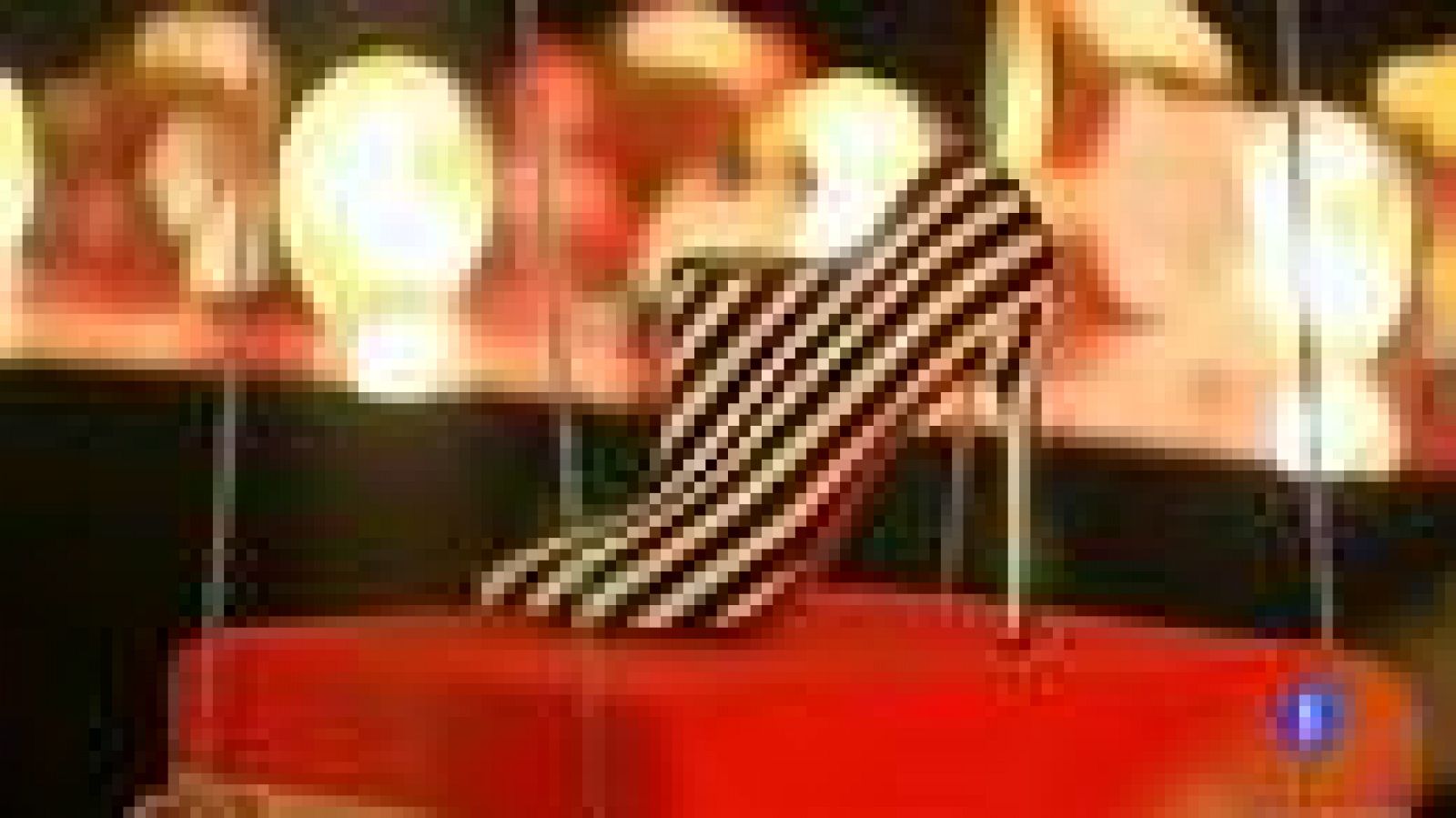 Telediario 1: Louboutin y Saint Laurent  | RTVE Play