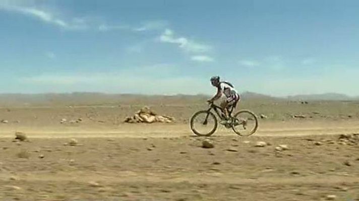 Telediario 1 - Heras supera con éxito su avería en la Titan Desert