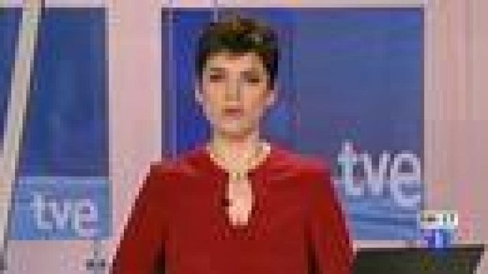 Telediario 1 - Suu Kyi toma posesión de su escaño en el Parlamento de Birmania