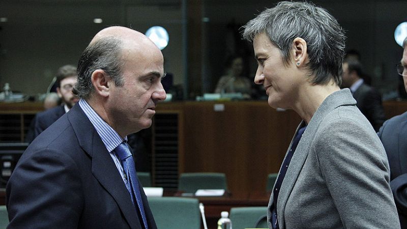 España vigilará que Bolivia reembolsa la inversión a Red Eléctrica, según De Guindos 