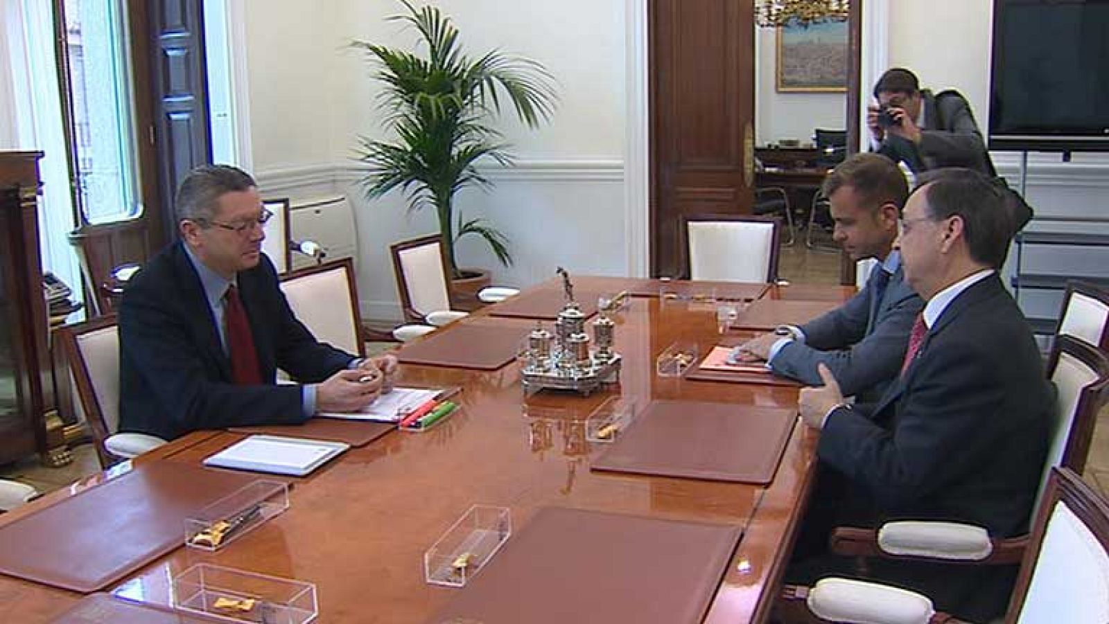 Noticias de Ceuta: Ceuta en 2' - 04/05/12 | RTVE Play