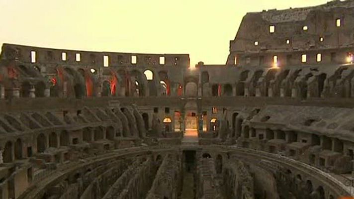 Informativo 24h - Visitas nocturnas al Coliseo romano