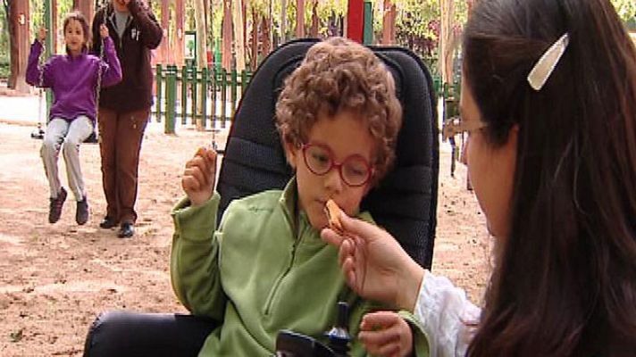 Telediario 1 - Adopción de niños y niñas especiale