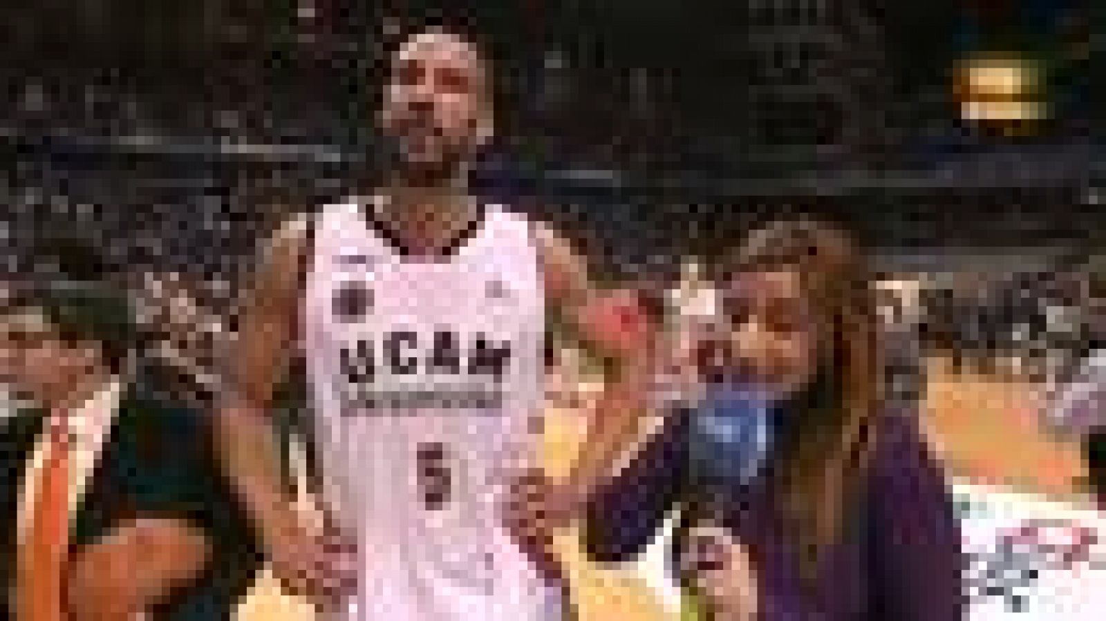 El ala-pívot estadounidense del UCAM Murcia ha sido el MVP del partido frente al Estudiantes, encuentro en el que el conjunto murciano ha certificado su permanencia.