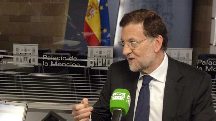 Telediario 1 - Rajoy felicita a Hollande