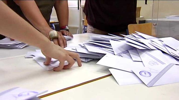 Telediario 1 - Grecia castiga al bipartidismo