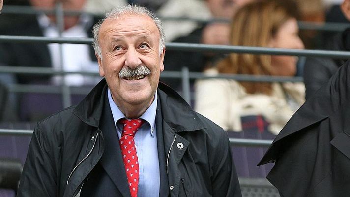Telediario 1 - Vicente del Bosque, también con los españoles en Bucarest