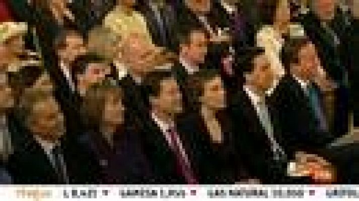 Informativo 24h - La reina Isabel II presenta ante el Parlamento las reformas del Gobierno de coalición