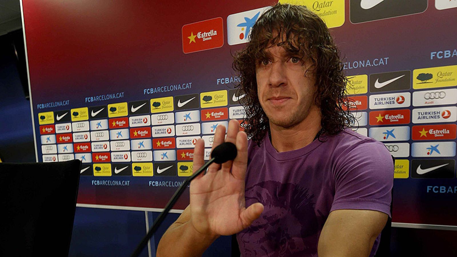 El capitán y defensa del FC Barcelona, Carles Puyol, ha reconocido  que cree que "es imposible" poder estar a las órdenes de Vicente del  Bosque de cara a la Eurocopa de este verano, después de que se  confirmara que el sábado tendrá que pasar por qu