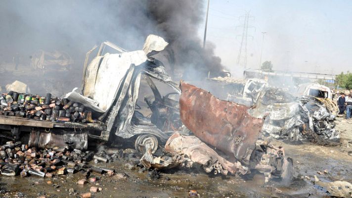 Telediario 1 - Dos explosiones causan un número indeterminado de heridos en Damasco