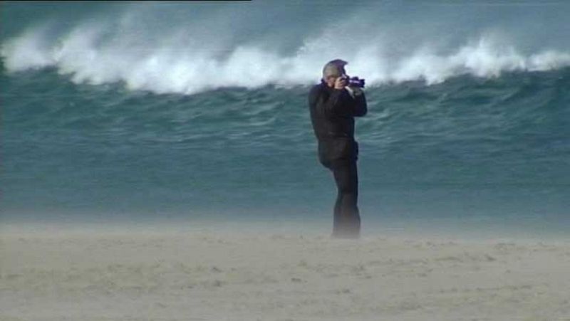 Viento fuerte en el Estrecho y temperaturas altas en Canarias 