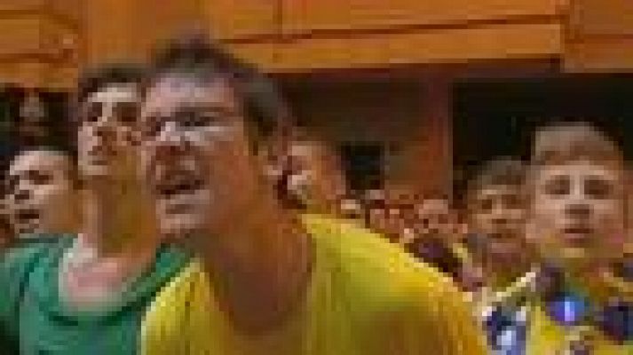 Telediario 1 - Aficionados del Villarreal increpan a los jugadores