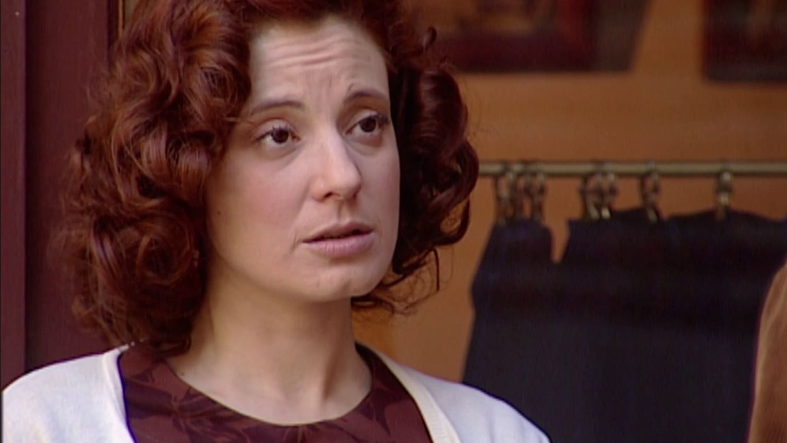 Amar en tiempos revueltos  -  T3 - Episodio 202 - Ver ahora