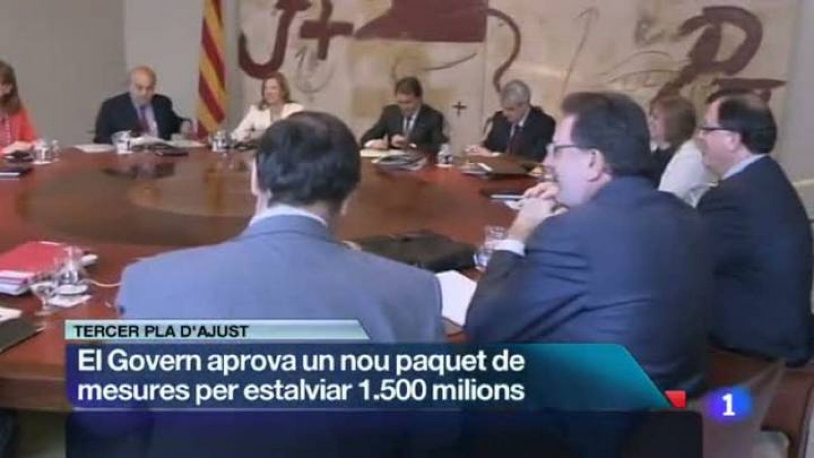 L'Informatiu: L'informatiu en 2' - 15/05/12 | RTVE Play