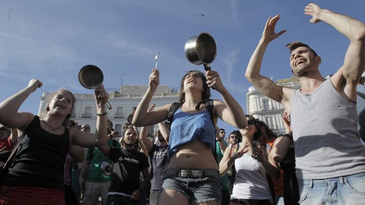 La tarde en 24h - Cacelorada en Sol en el 15M