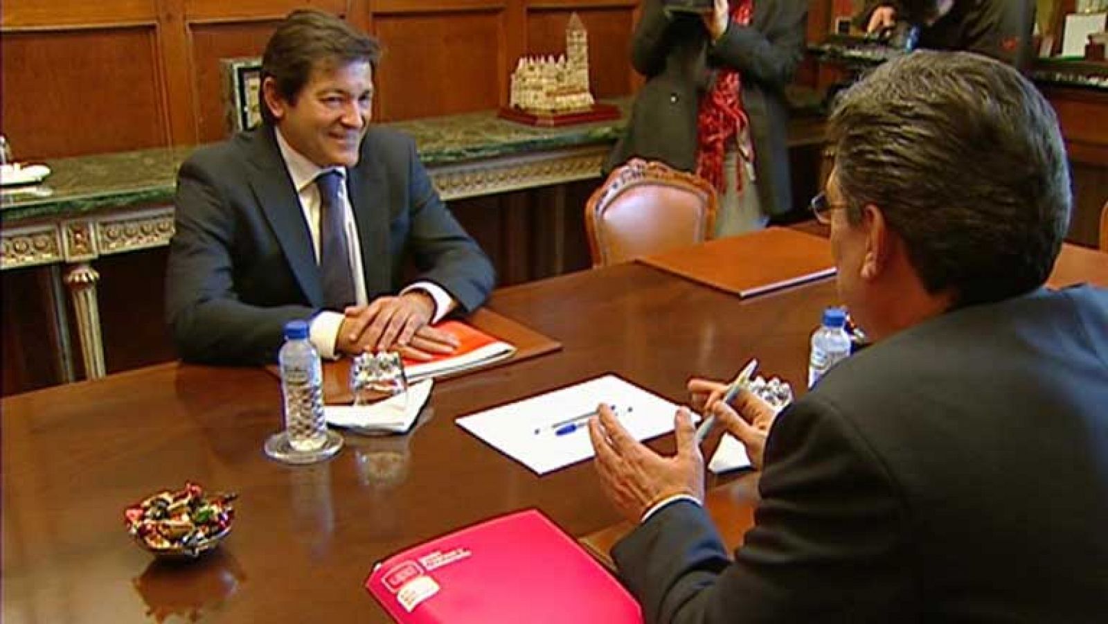 Telediario 1: Nuevo gobierno asturiano | RTVE Play