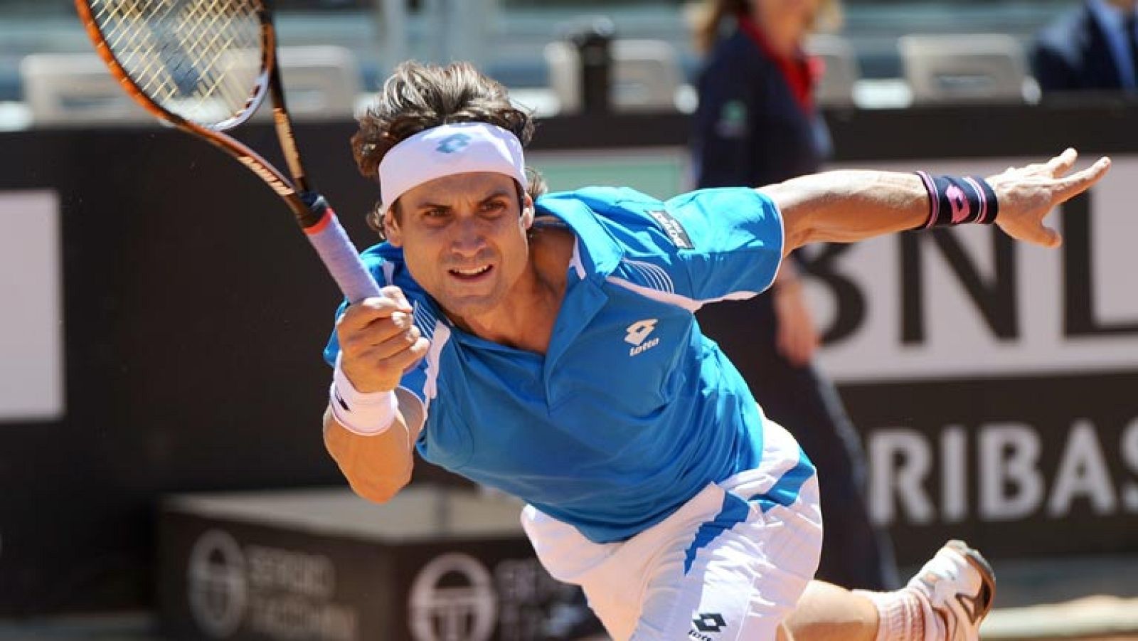 El alicantino superó al francés Gilles Simon por 6-0 y 7-6 para meterse en cuartos del Masters 1000 de Roma; cuartos en los que no estará Nico Almagro, tras caer frente a Tomas Berdych por 7-6 y 6-3.