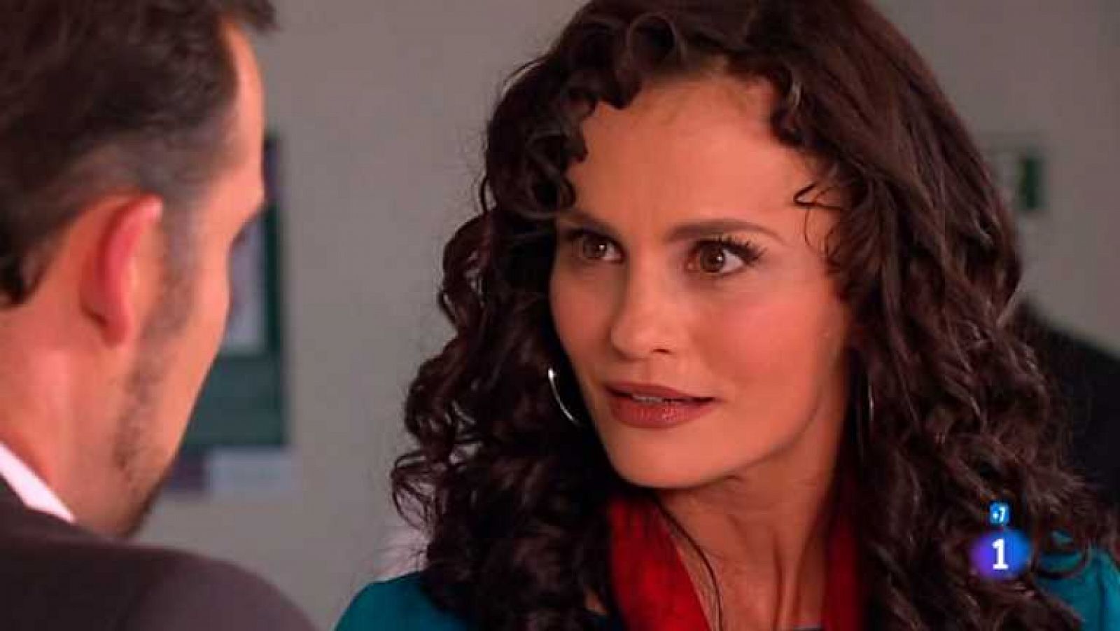 Cielo rojo - Capítulo 89 - Mariana y Ricardo deciden internar a Patty en una clínica - ver ahora